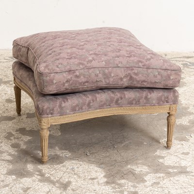 Lot 341 - Louis XV Style Purple Upholstered Ottoman