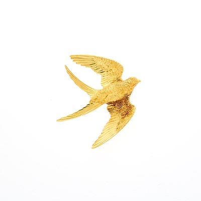 Lot 2042 - Grainger McKoy Gold Swallow Pendant-Brooch