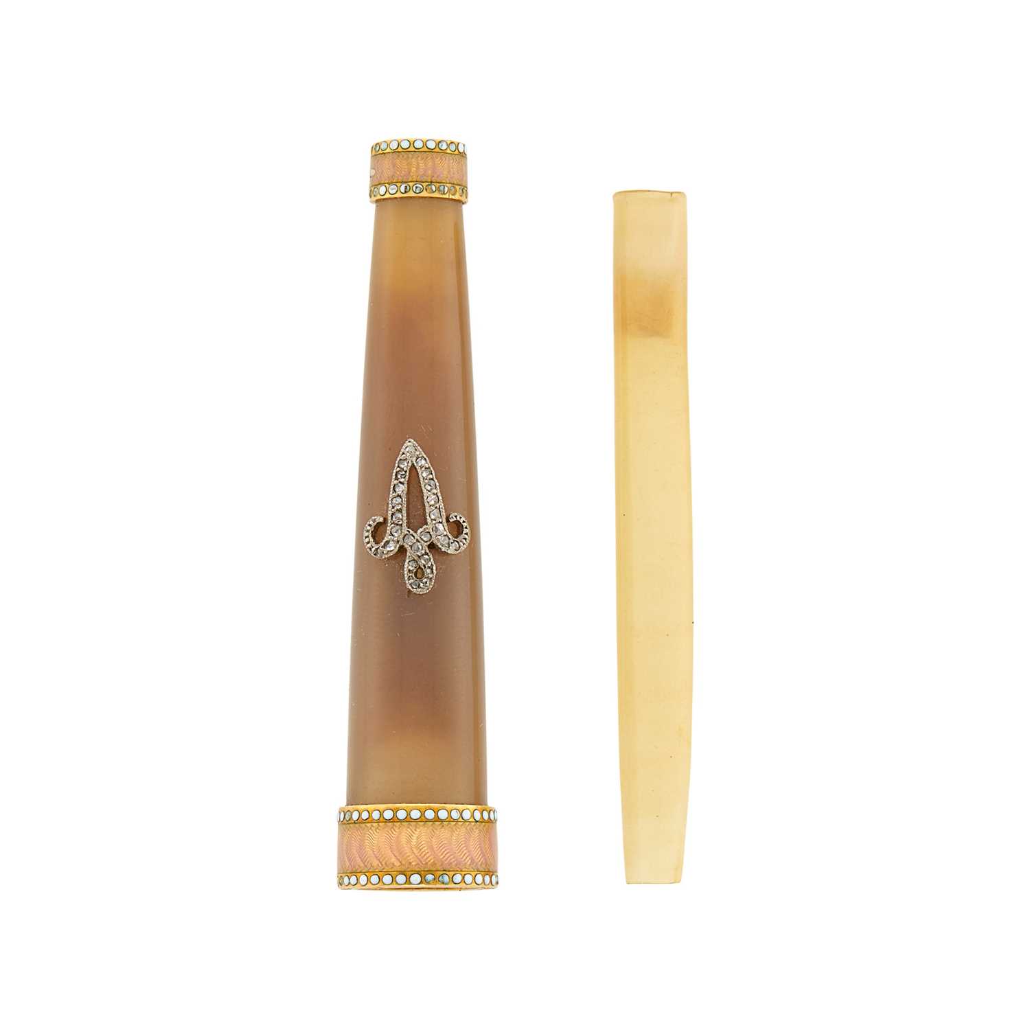 Lot 83 - Belle Époque Agate, Gold, Platinum, Enamel and Diamond Cigarette Holder