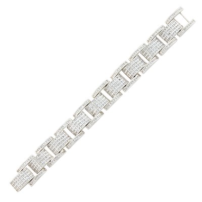 Lot 77 - White Gold and Diamond Link Bracelet