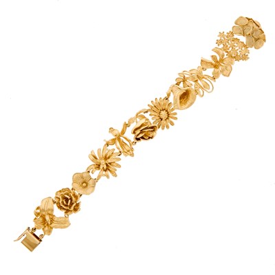 Lot 1068 - Gold Flower Link Bracelet