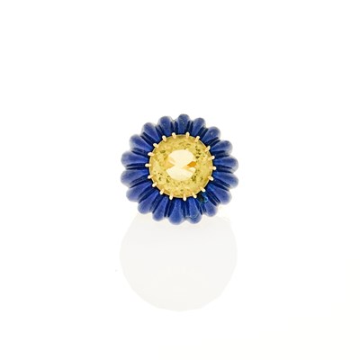 Lot 1016 - Gold, Yellow Beryl and Carved Lapis Ring