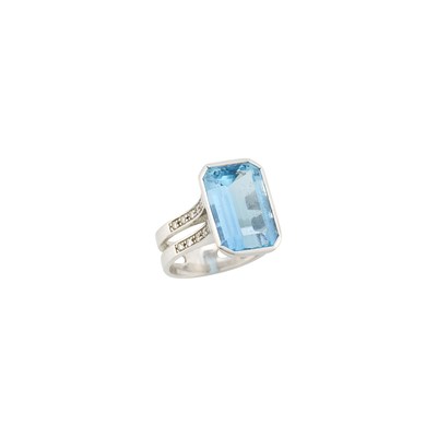 Lot 36 - H. Stern White Gold, Aquamarine and Diamond Ring