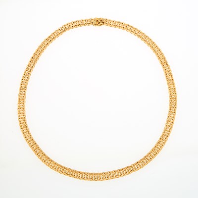Lot 1138 - Gold Necklace