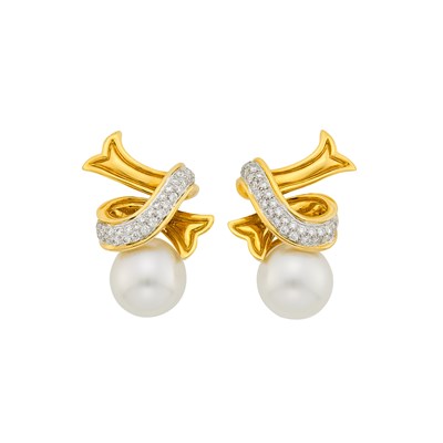 Lot 124 - Angela Cummings for Assael Pair of Gold, Platinum, South Sea Cultured Pearl and Diamond Ribbon Earclips