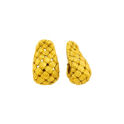 Lot 1016 - Angela Cummings Pair of Gold J-Hoop Earclips