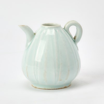 Lot 530 - A Chinese Qingbai Water Vessel