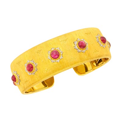 Lot Buccellati Two-Color Gold and Cabochon Ruby Bangle Bracelet