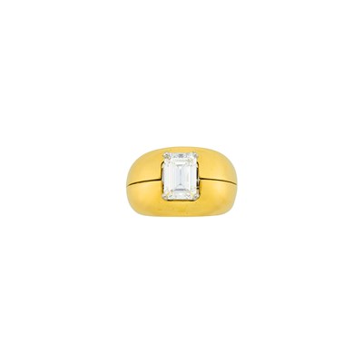 Lot 130 - Platinum and Diamond Ring with H. Stern Gold Bombé Jacket