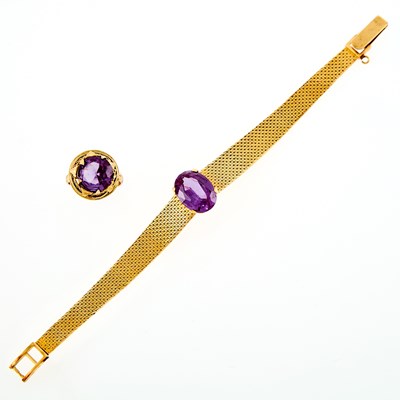 Lot 1173 - Gold and Synthetic Color Change Corundum Ring and Bracelet