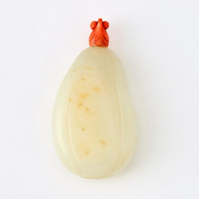 Lot 302 - A Chinese White Jade Snuff Bottle