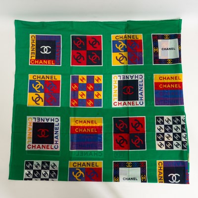 Lot 198 - Chanel Cotton Wrap