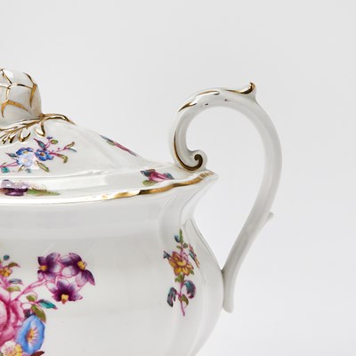 Lot 173 - Extensive Spode Porcelain "Dresden Rose" Dinner Service