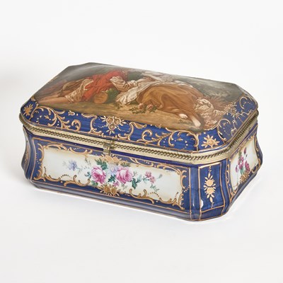Lot 76 - Sèvres Style Porcelain Dresser Box