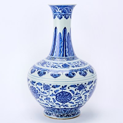 Lot 16 - A Chinese Ming-Style Blue and White Porcelain Bottle Vase
