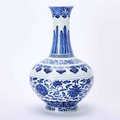 Lot 19 - A Chinese Ming-Style Blue and White Porcelain Bottle Vase