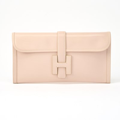 Lot 166 - Hermès Light Pink Leather 'Jige' Elan 29 Clutch