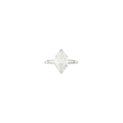 Lot 43 - Platinum and Diamond Ring