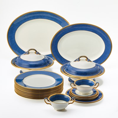 Lot 3072 - Wedgwood Porcelain Blue and Parcel-Gilt Dinner Service