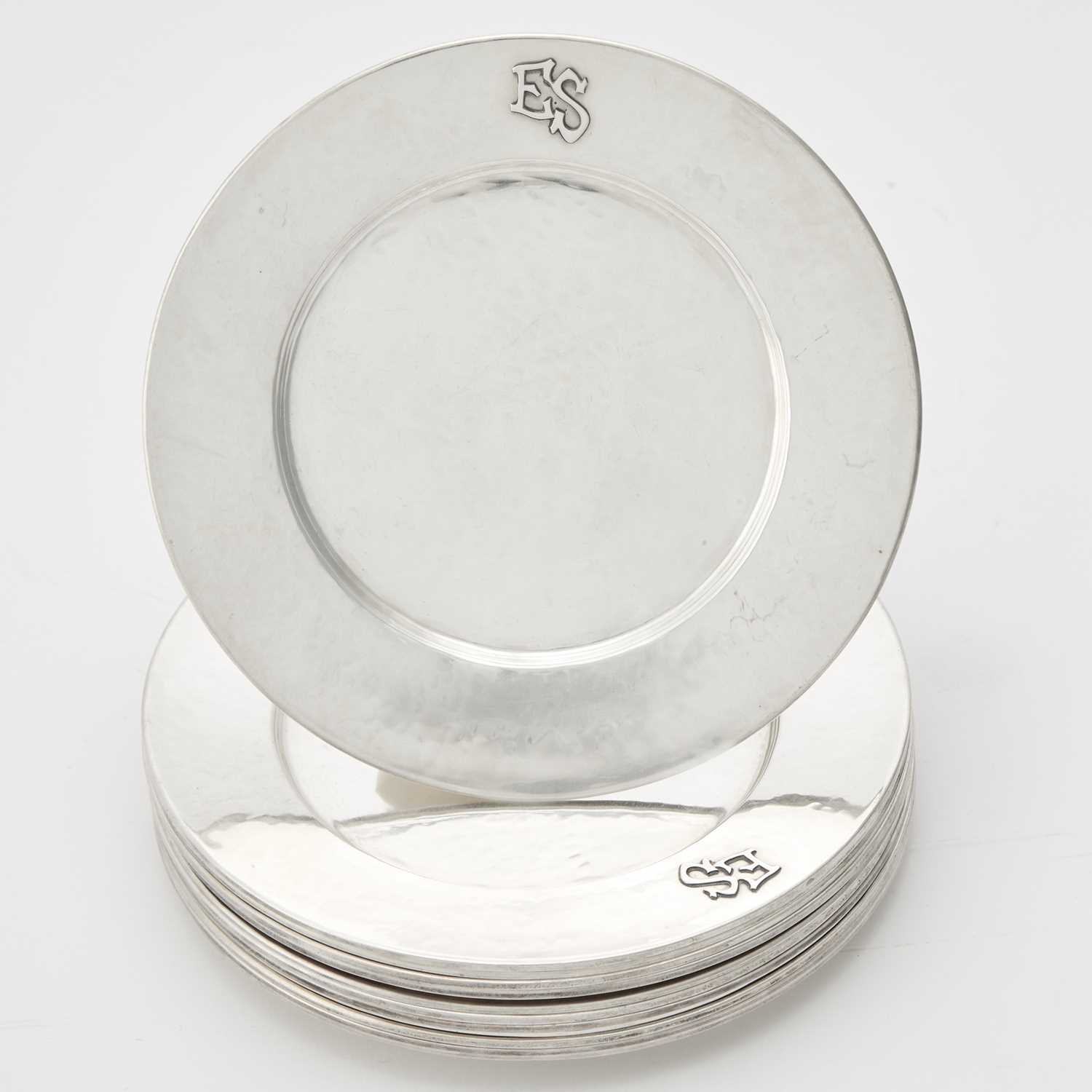 Lot 157 - Set of Twelve American Sterling Silver Bread Plates