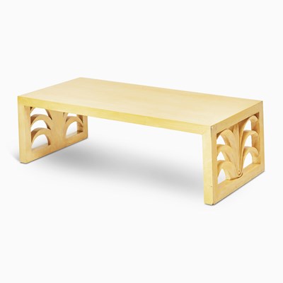 Lot 321 - T.H. Robjohns Gibbings Painted Wood Coffee Table