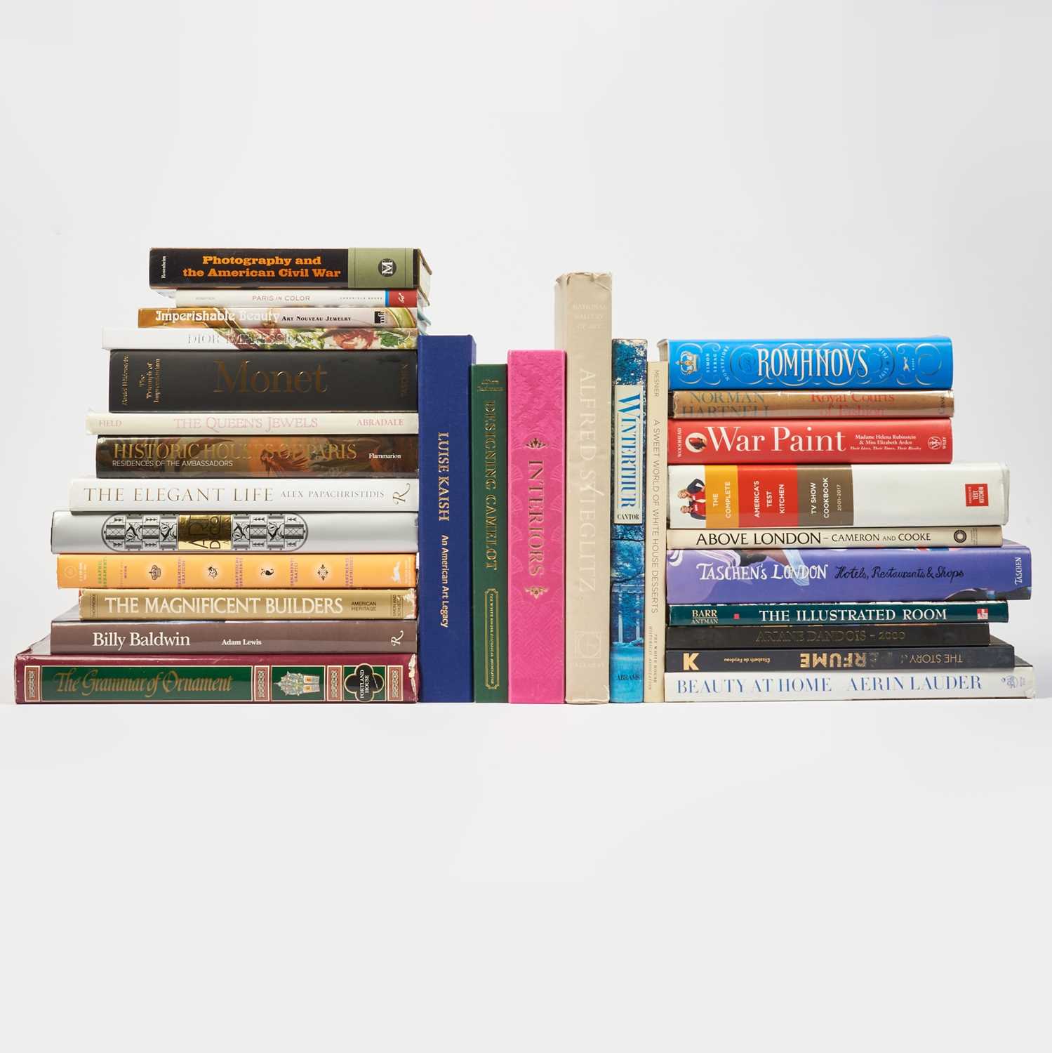Lot 176 - A large group of art and design monographs