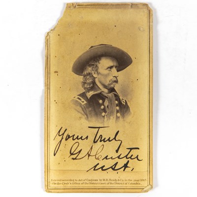 Lot 304 - Signed General Custer carte de visite