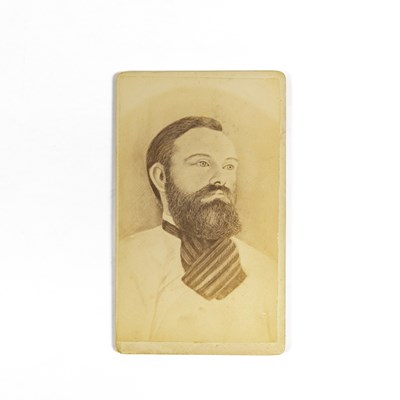 Lot 312 - A Jesse James carte de visite and Frank James cabinet card