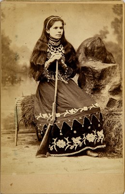 Lot 333 - Striking cabinet card of sharpshooter Prairie Flower