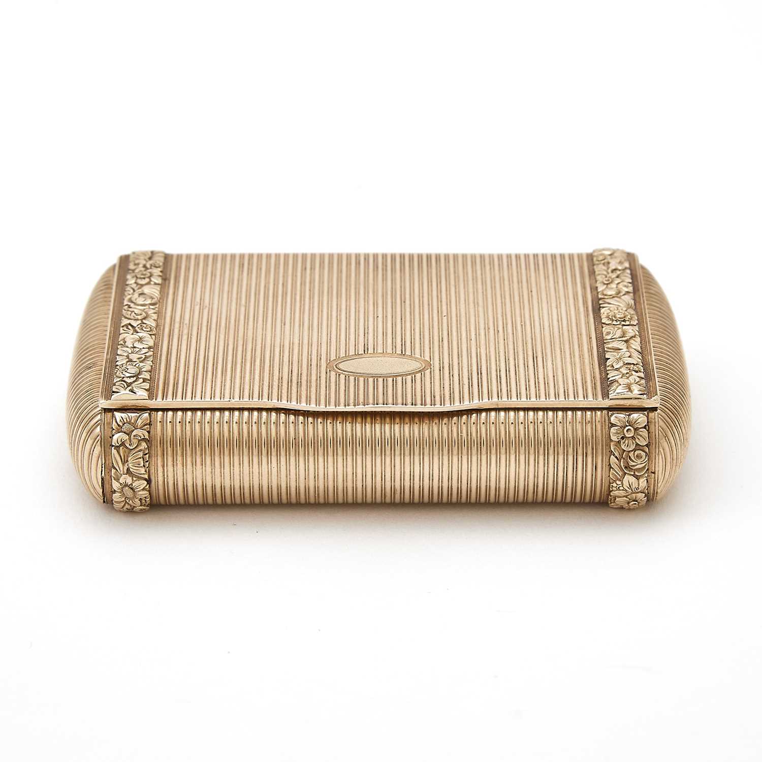 Lot 525 - Continental 14 KT Gold Snuff Box