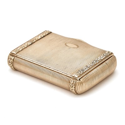 Lot 525 - Continental 14 KT Gold Snuff Box