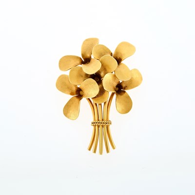 Lot 1133 - Gold Bouquet Brooch