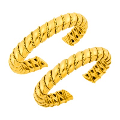 Lot 14 - Verdura Pair of Gold Bangle Bracelets