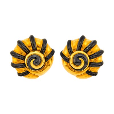Lot 25 - Fred Leighton Pair of Gold and Black Enamel 'Nautilus' Shell Earclips