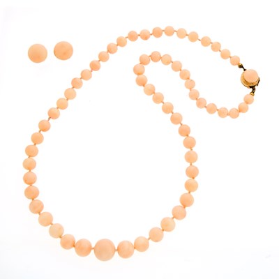 Lot 2221 - Angel Skin Coral Coral Bead Necklace with Gold Clasp and Pair of Earrings