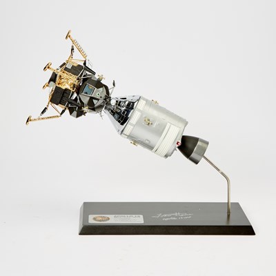 Lot 231 - Apollo 13 Danbury Mint model base signed by Fred Haise