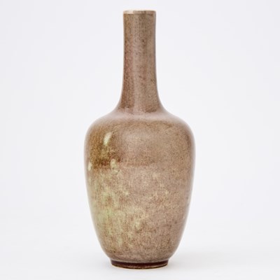 Lot 557 - A Chinese Peachbloom Glazed Porcelain Bottle Vase