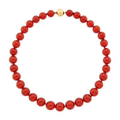 Lot 24 - Coral Bead Necklace with Magnetic Gold Clasp