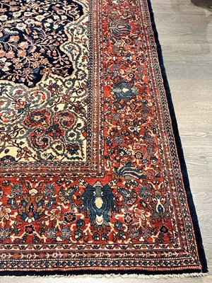 Lot 1211 - Fereghan Sarouk Carpet