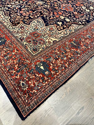 Lot 1211 - Fereghan Sarouk Carpet