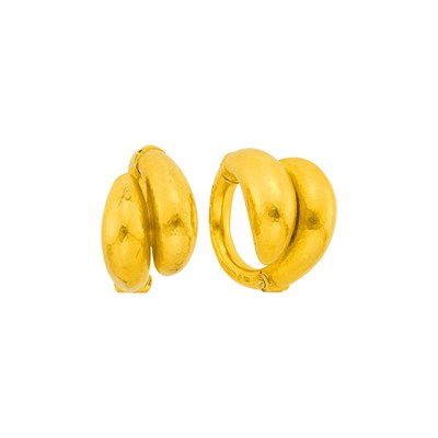 Lot 124 - Ilias Lalaounis Pair of Hammered Gold 'Swan' Neolithic Hoop Earclips