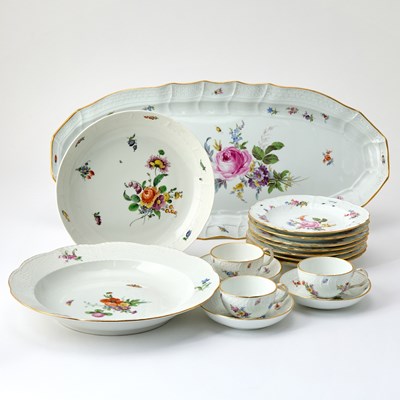 Lot 3055 - Assembled Set of Meissen and German Porcelain Dinnerware