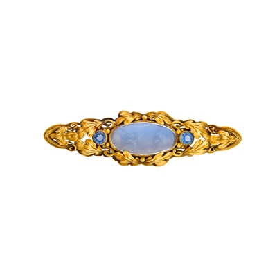 Lot 1193 - Attributed to Edward Oakes Gold, Moonstone and Sapphire Bar Pin