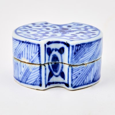 Lot 180 - A Chinese Blue and White Porcelain Box