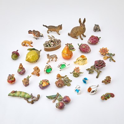 Lot 3329 - Group of Small Animal Figures and Boxes