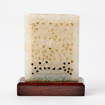 Lot 384 - A Chinese Carved Jade Parfumier