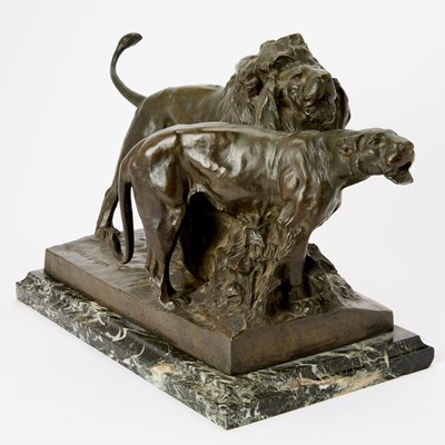 Lot 520 - Patinated Bronze Figure Group of Lions