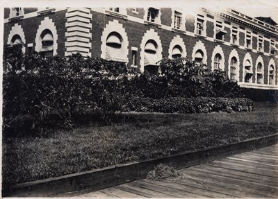 Lot 13 - Augustus Frederick Sherman's portraits of immigrants on Ellis Island