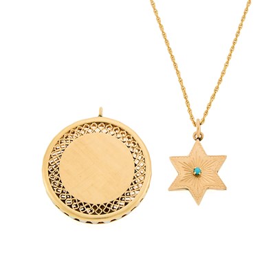 Lot 1219 - Gold Star Pendant with Chain Necklace and Cultured Pearl Disc Charm