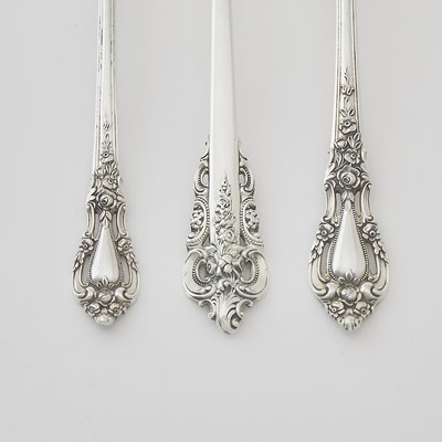 Lot 160 - Lunt Sterling Silver “Eloquence” Pattern Flatware Service